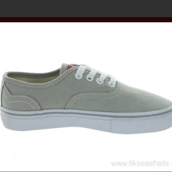 Levi’s Kids Rylee 3 Skate Shoe Light Grey sz 9 - Picture 8 of 8